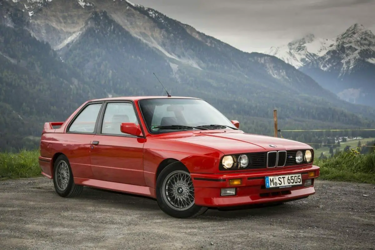 BMW Serie 3 E30 - Foto de BMW