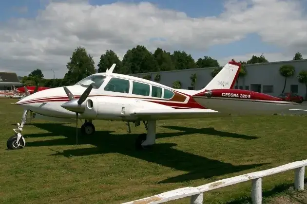 Cessna 320