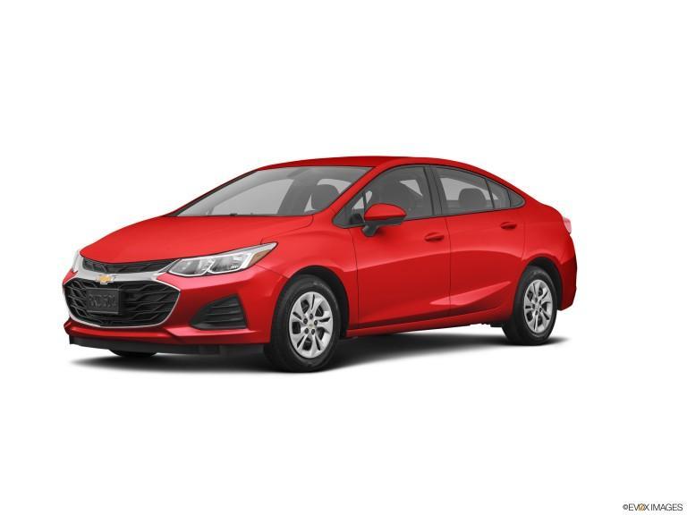 Chevrolet Cruze 2019 rojo con fondo blanco