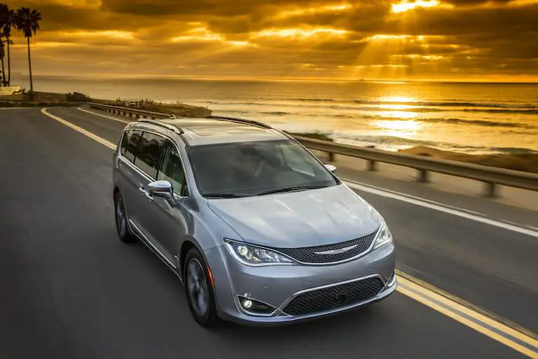 Chrysler Pacifica 2017 - Foto de Stellantis
