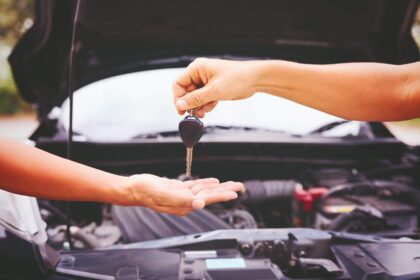 Cómo inspeccionar un coche de segunda mano para su compra