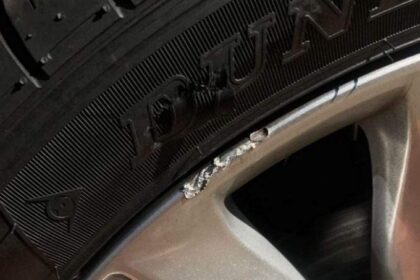 Cómo reparar ruedas con rasguños y arañazos producidos por la acera