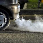 Cómo arreglar un motor que quema aceite por solo 10 €