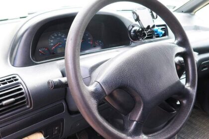 Cómo restaurar el volante de su automóvil