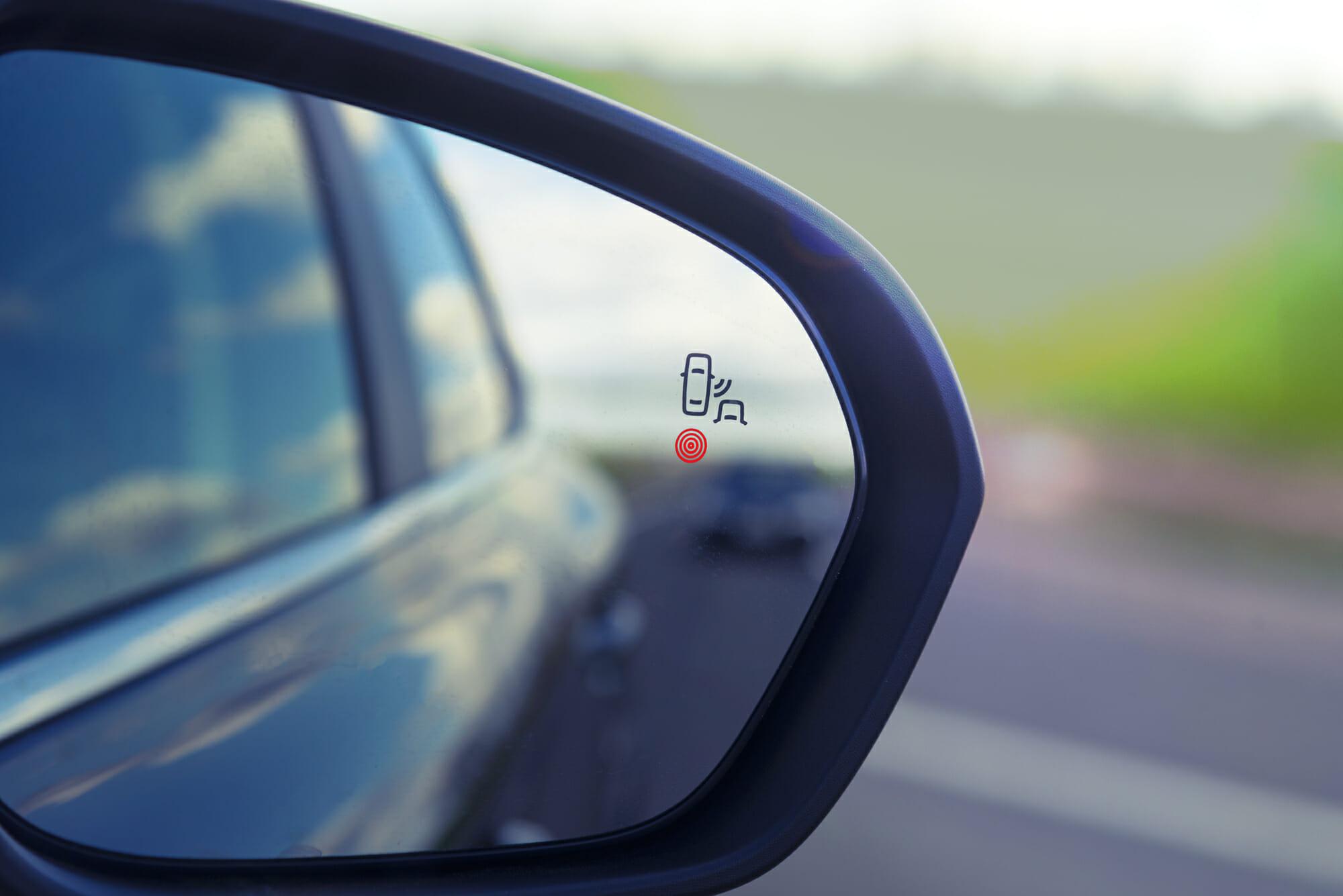 El Sistema de Monitoreo de Punto Ciego agrega visión a la clasificación de seguridad de Hyundai