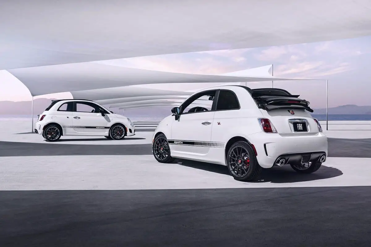 Fiat 2019 Abarth Cabrio 500 - Foto de Stellantis
