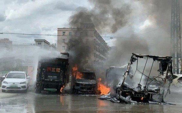 ¡Los vehículos eléctricos chinos están en llamas!