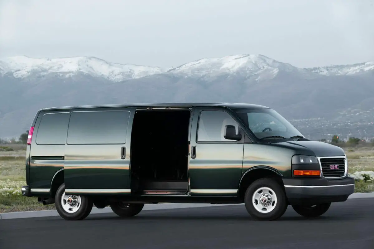 Furgoneta de carga GMC Savana 2500