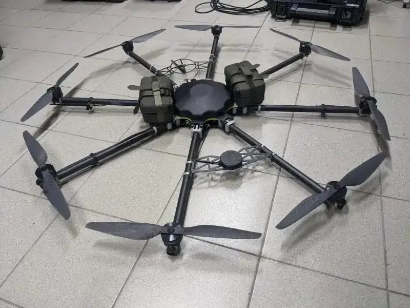 Dron Octocopter R-18