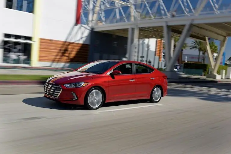 Hyundai Elantra 2018 - Foto de Hyundai