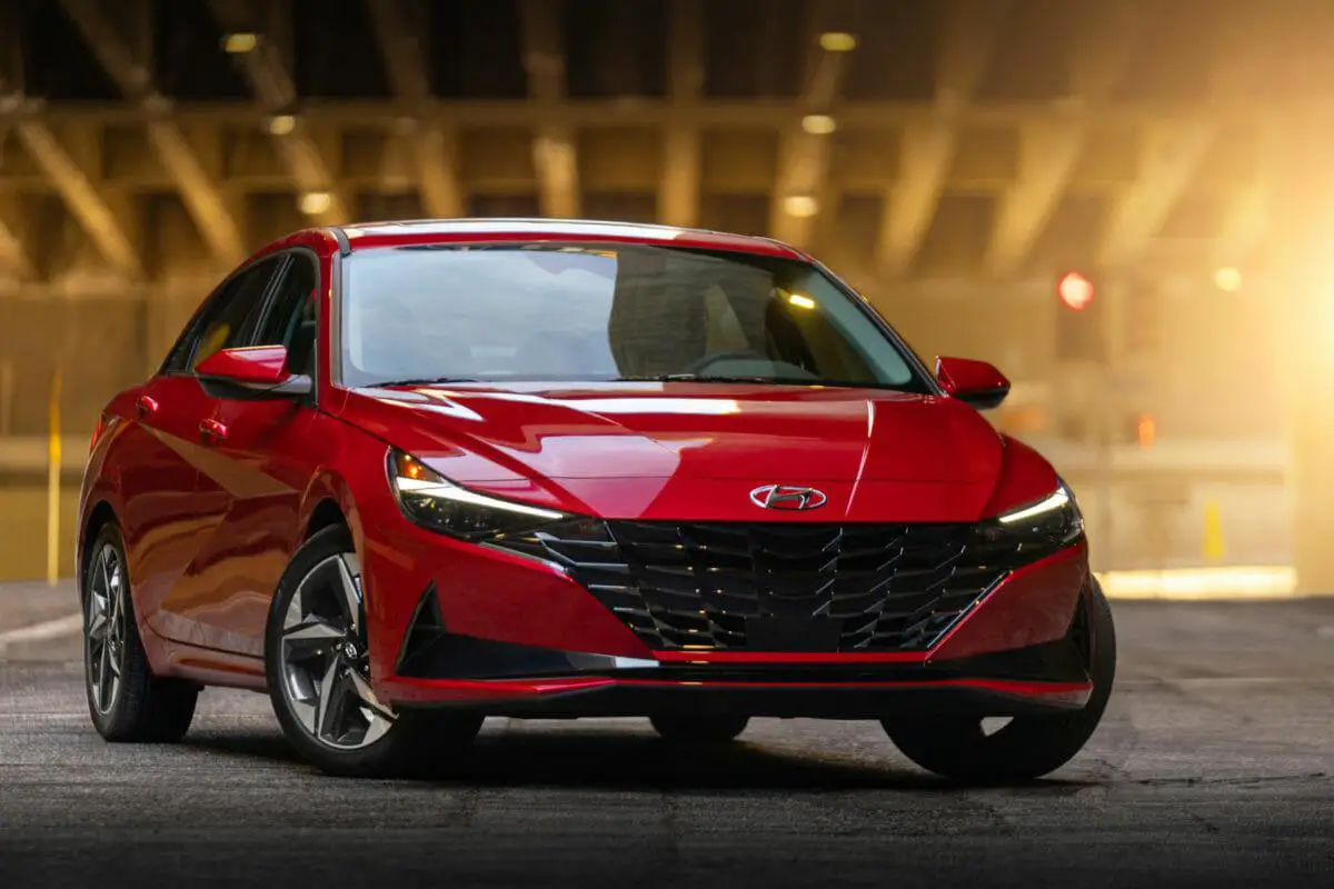 Hyundai Elantra 2021 - Foto de Hyundai