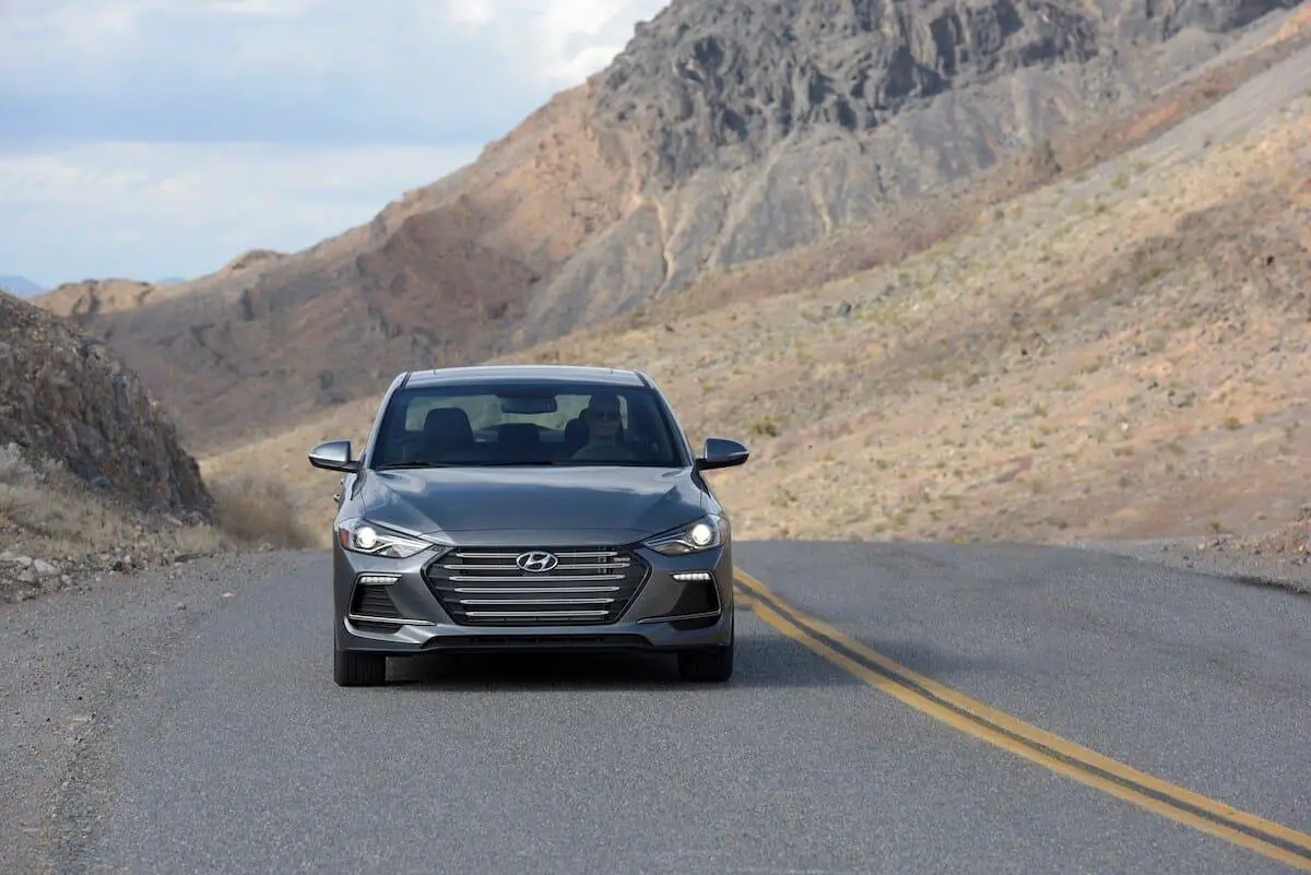 Hyundai Elantra Sport 2017 - Foto de Hyundai