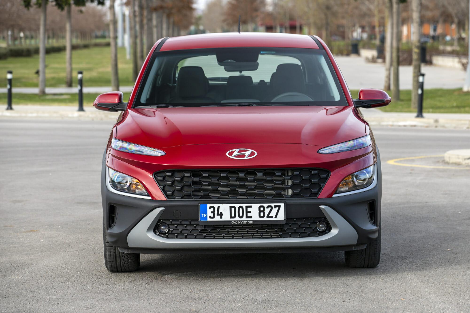 Hyundai Kona rojo de frente - Historia del vehículo