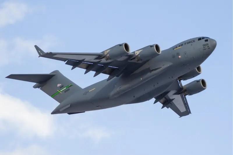 2. Xi'an Y 20 / Boeing C-17