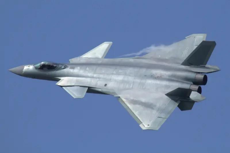 5. Chengdu J-20 / F-22 Raptor