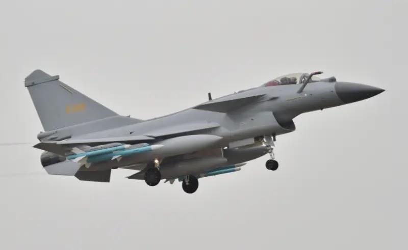 10. Chengdu J-10 – IAI Lavi / F-16 Fighting Falcon