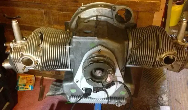 8- Motor Boxer Panhard de dos cilindros