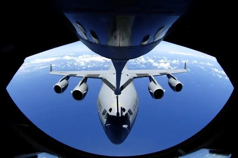 Procedimientos de reabastecimiento de combustible en avión
