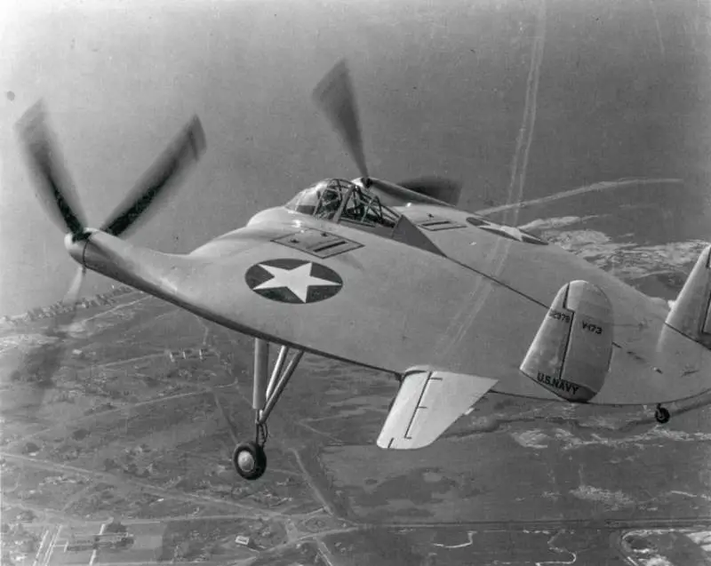 10. El Vought XF5U "Flying Pancake" también se ve divertido