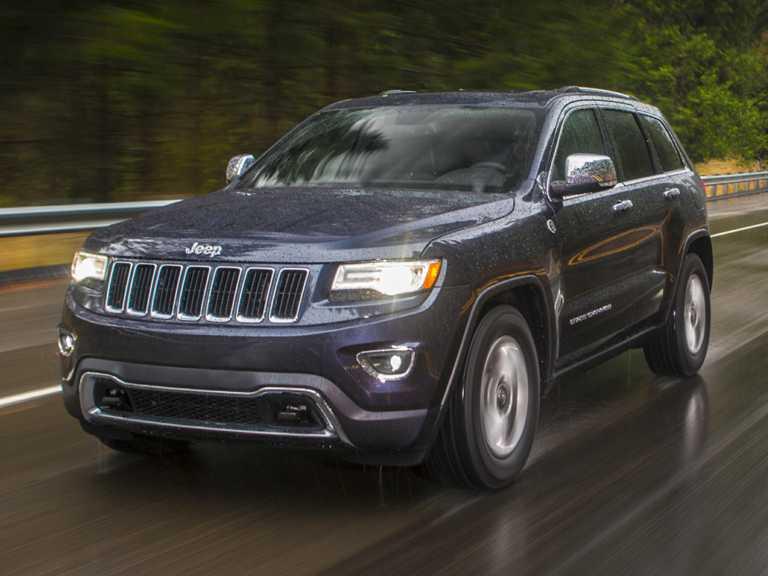 Jeep Grand Cherokee 2017 azul en movimiento