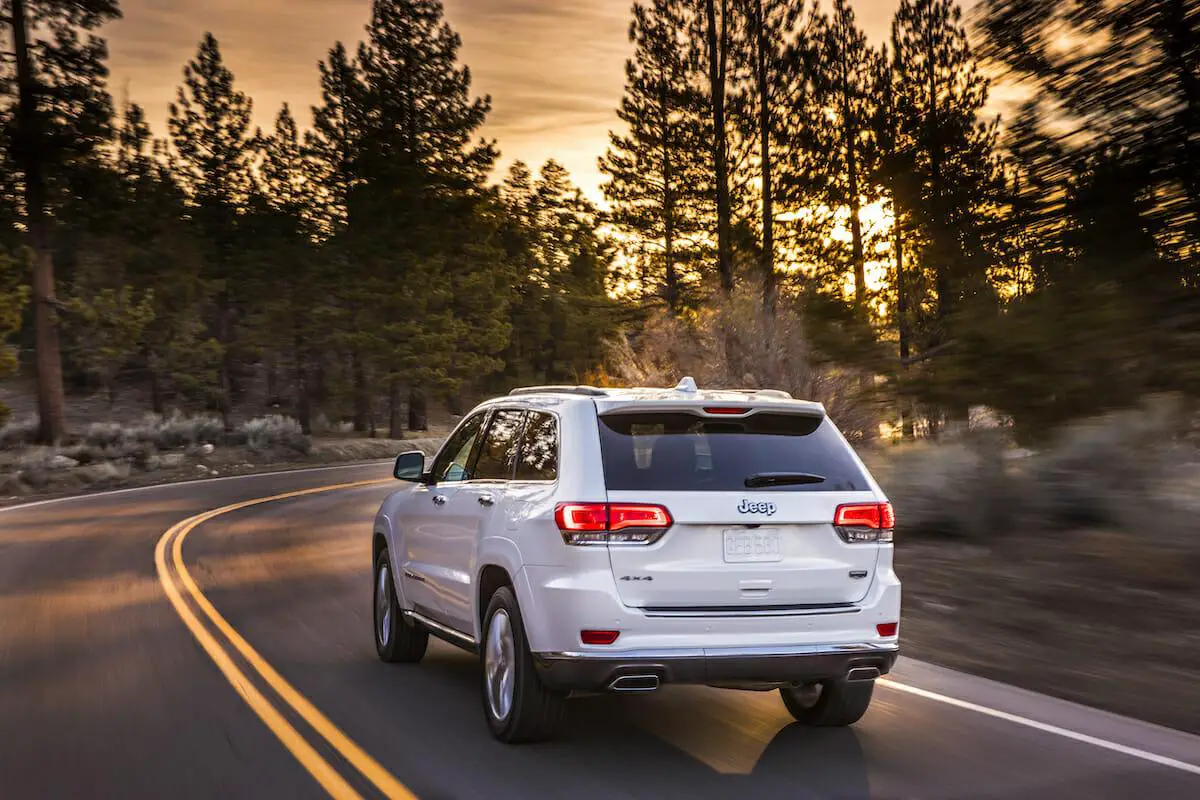 Jeep Grand Cherokee Summit 2017 - Foto de Stellantis