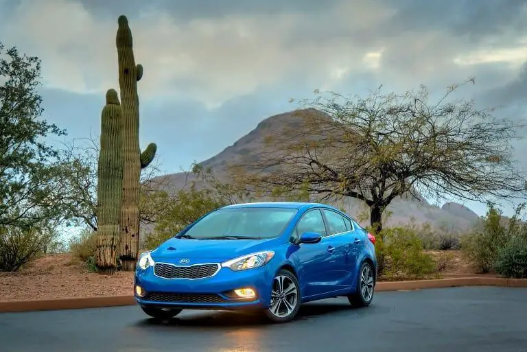 Kia Forte 2015 - Foto de Kia