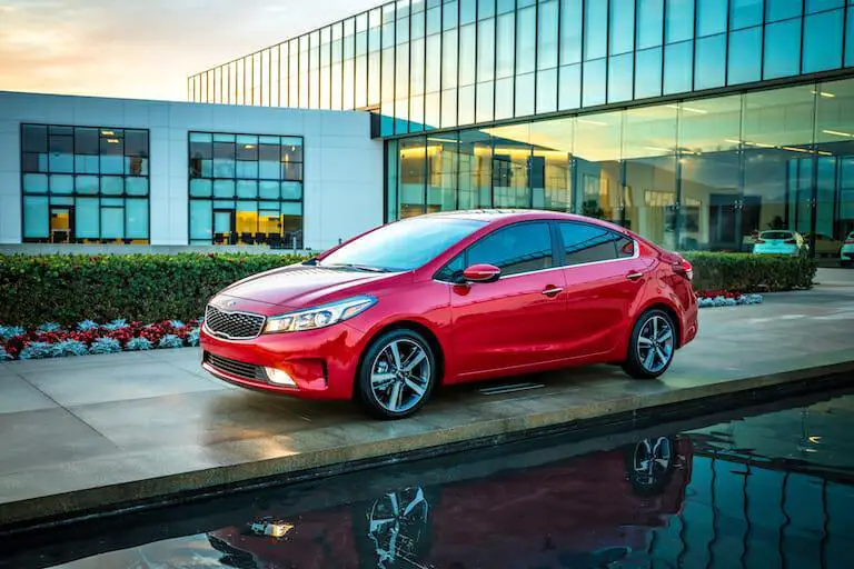 Kia Forte 2018 - Foto de Kia