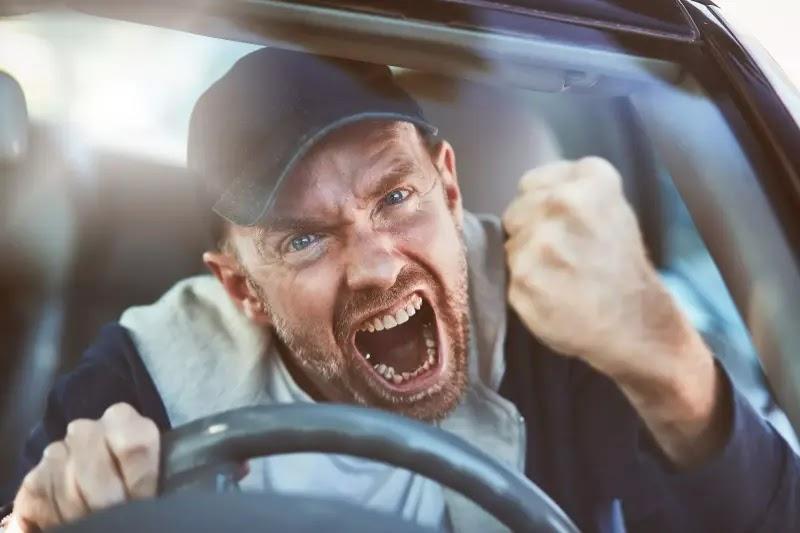 Los BMW son los más agresivos en las vías urbanas