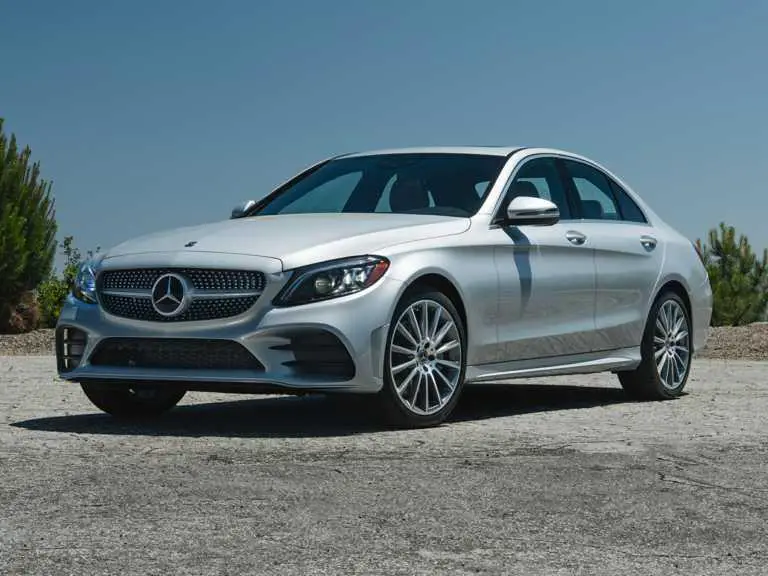 Mercedes-Benz Clase C plateado