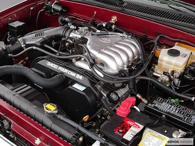 Motor rojo 2004 Toyota Tacoma 3.4
