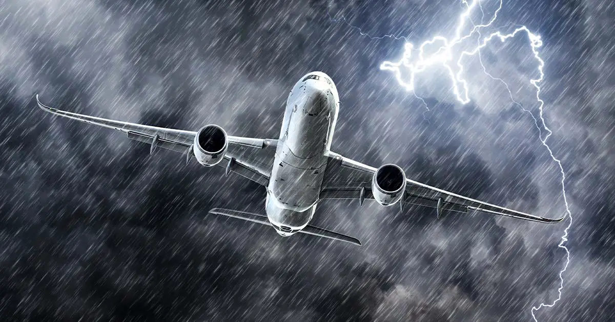 ¿Qué pasa si un avión es alcanzado por un rayo?