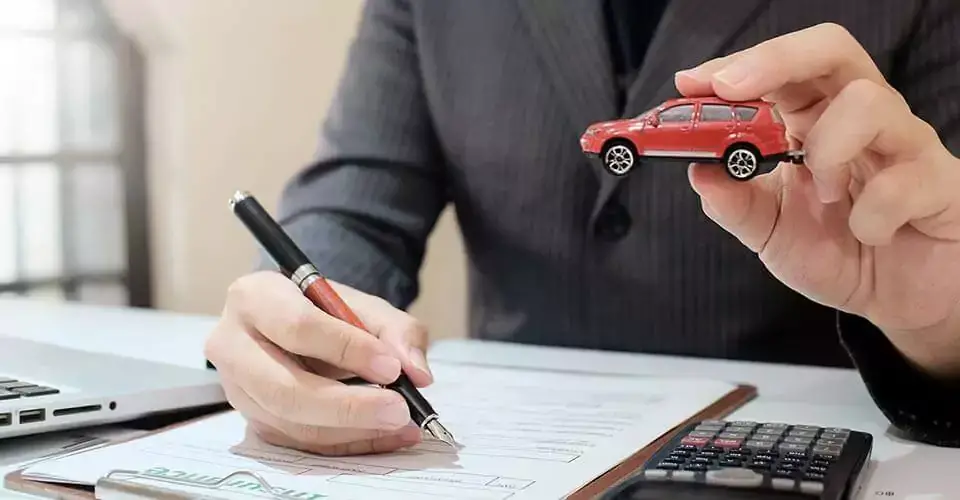 ¿Se puede refinanciar un Chrysler con mal crédito?