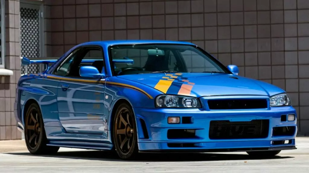 ¿Qué hace que el Skyline GT-R R34 sea ilegal?