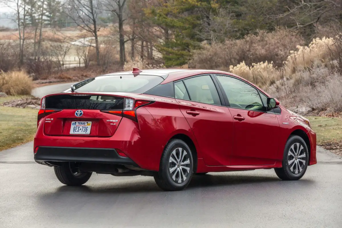 Toyota Prius XLE AWD-E 2020 - Fotos de Toyota