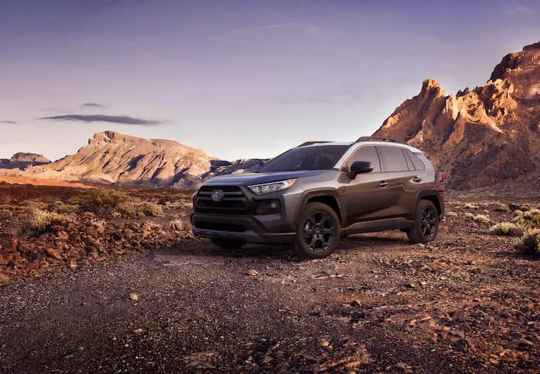 Toyota RAV2020 4 - Foto por Toyota